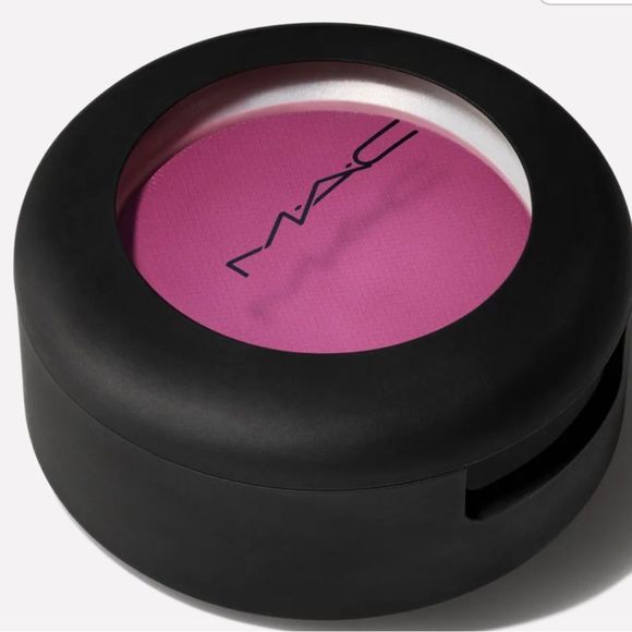 *Last One M•A•C EYE SHADOW -Lens Blur - Picture 4 of 11